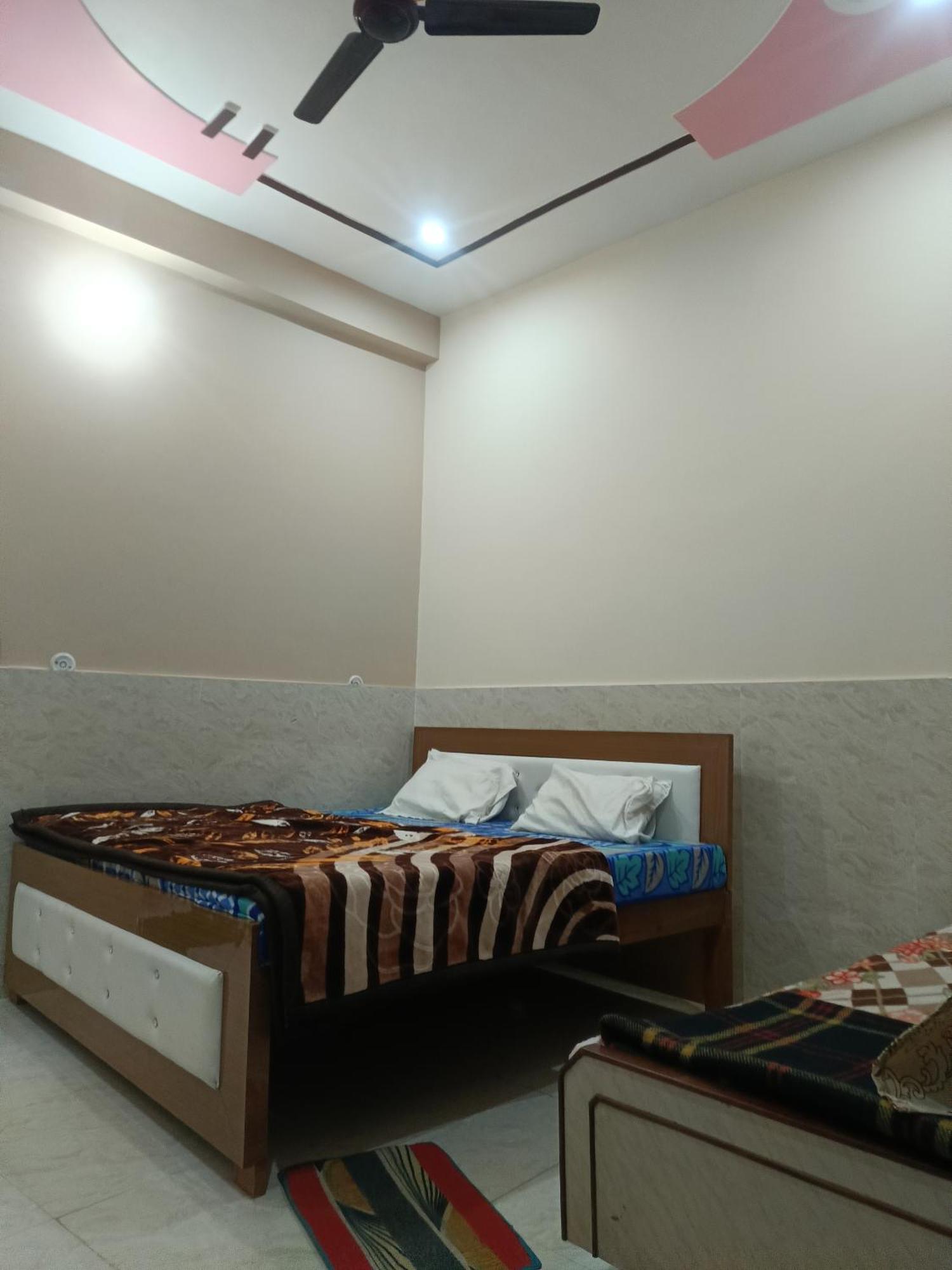 Shree Hari Guest House Ayodhya Экстерьер фото